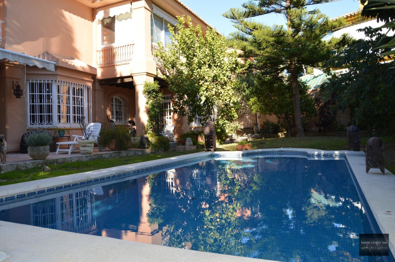 Luksus-Villa myynnissä  El Coto (Fuengirola), 899.900 €