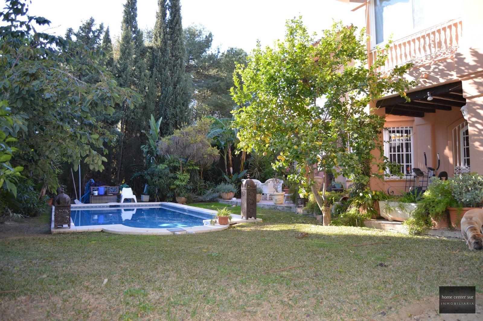 Luksus-Villa myynnissä  El Coto (Fuengirola), 899.900 €