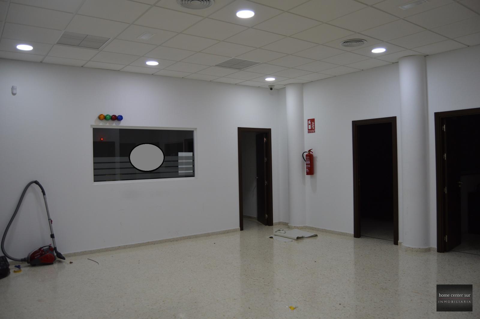 Kontor udlejes på lang tid I Avenida de Mijas (Fuengirola), 4.950€/måned