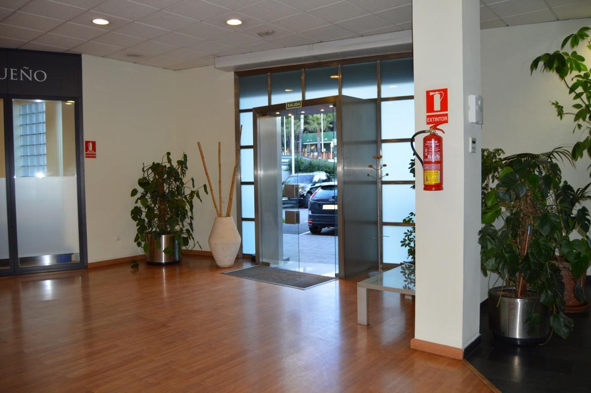 Ufficio in affitto a El Rosario (Marbella), 2.500 €/mese