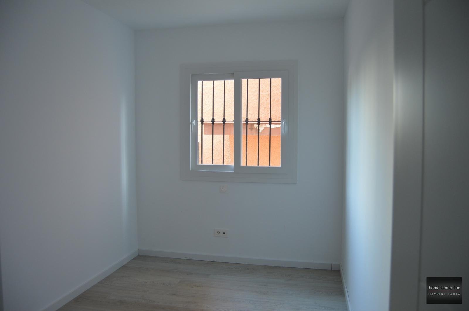 Apartamento en venta en calle de la cruz  16 (Torremolinos), 139.000 €
