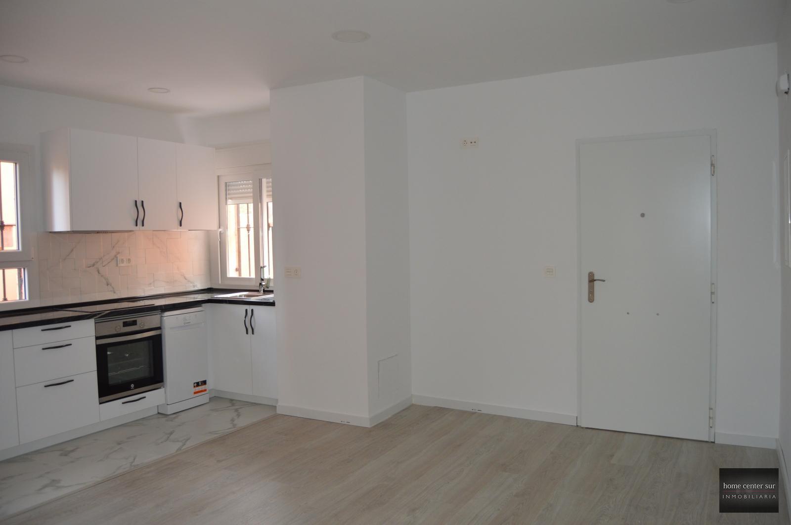 Apartamento en venta en calle de la cruz  16 (Torremolinos), 139.000 €