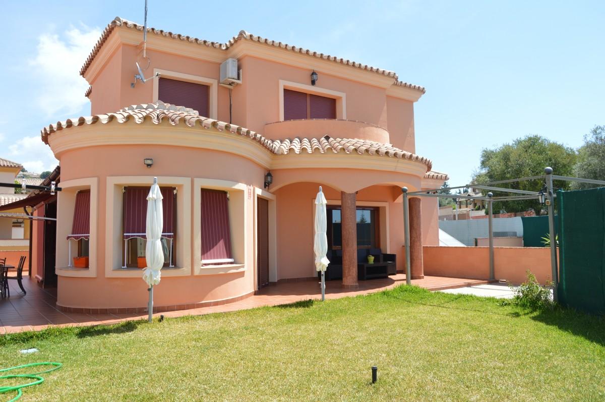 Villa en venta en Urbanización la Sierrezuela (Mijas Costa), 530.000 €