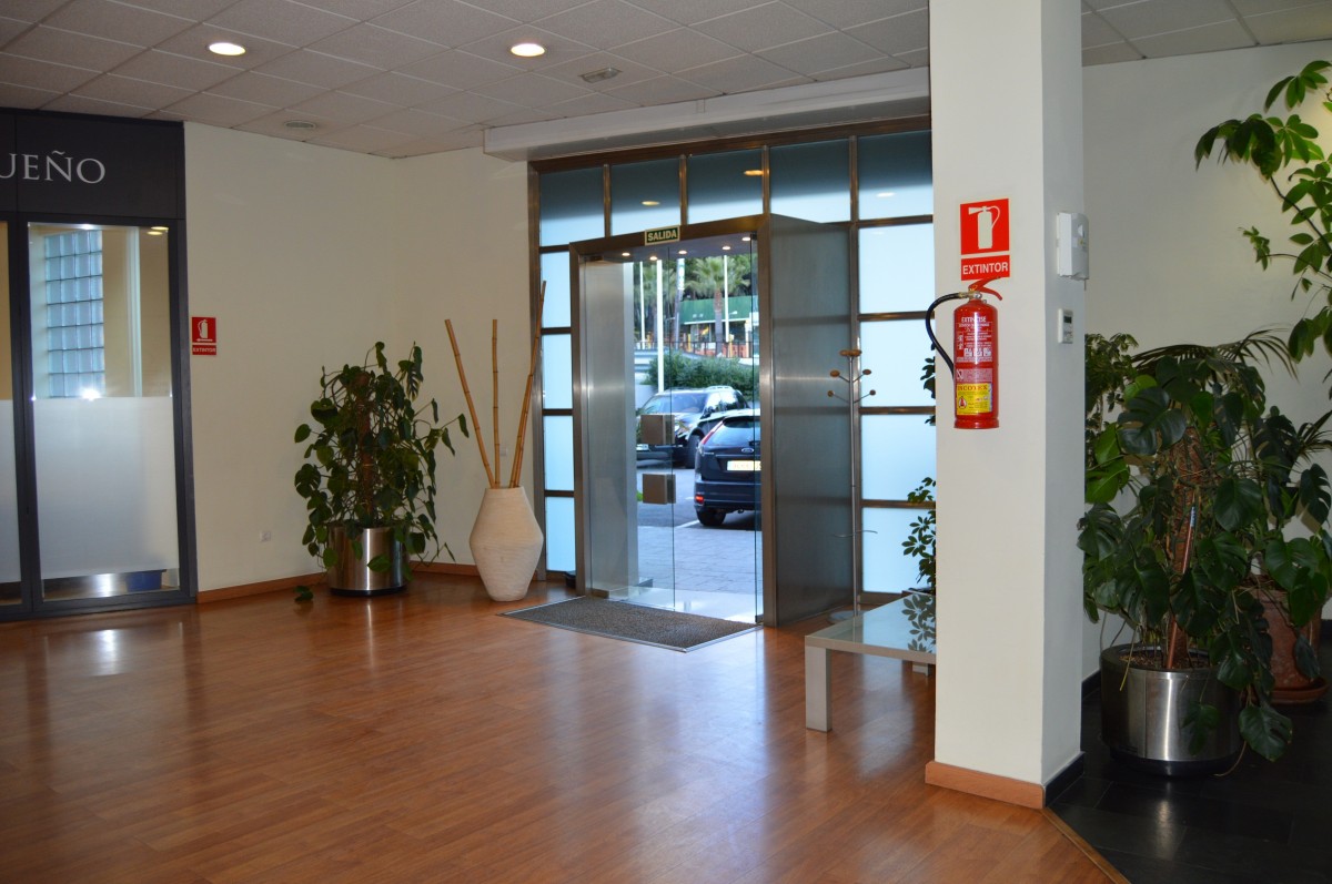 Oficina en alquiler en Marbella